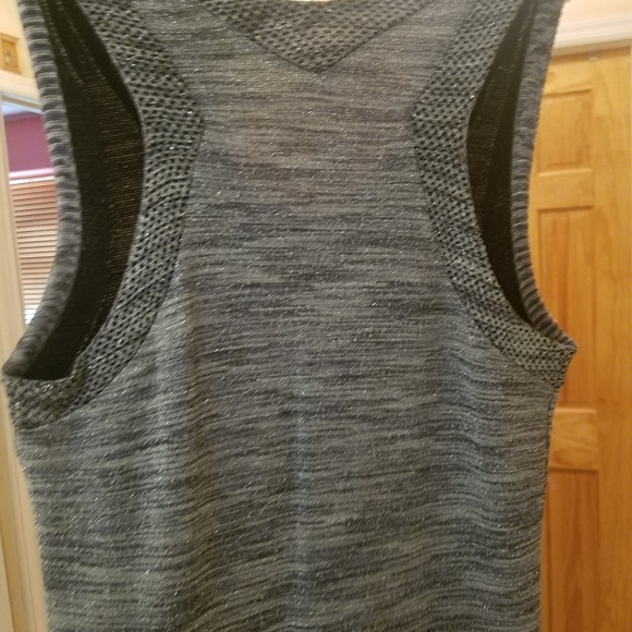 Dress - Picture 7 of 8